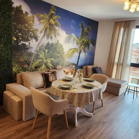 Lili's Azur Daire Varna